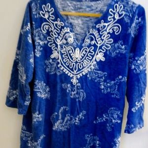 Women's medium top
